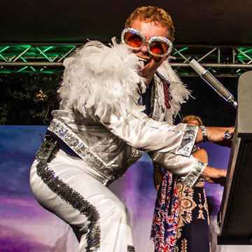 Kenny Metcalf As Elton Concerts in Sacramento
